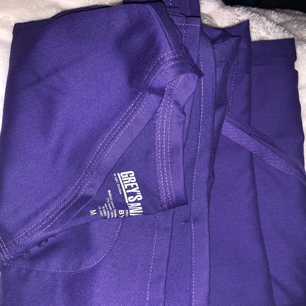 Grey’s Anatomy Scrub Bottom and top-NEW w/o tags..